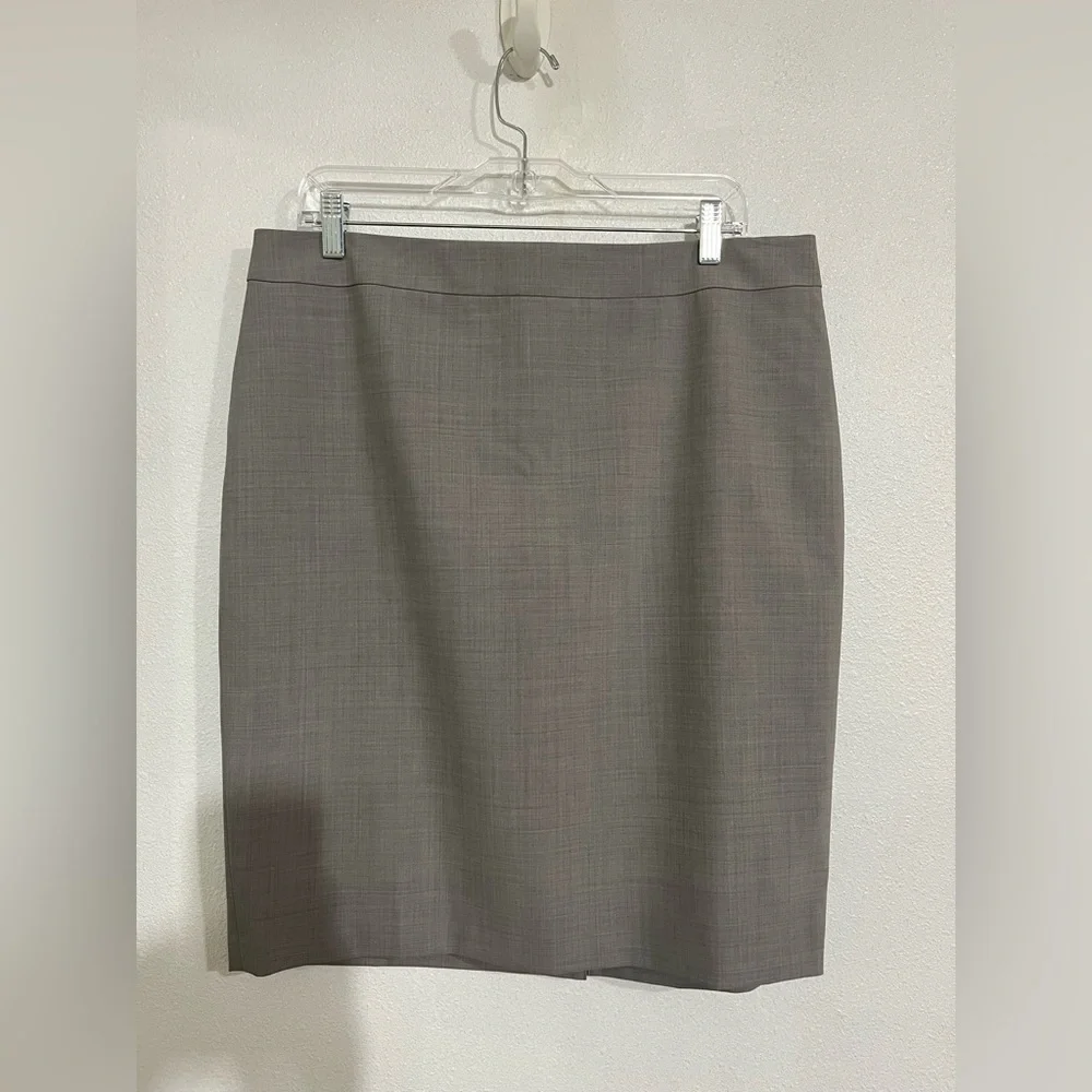 And Taylor, Petite 16P NWT Pin skirt career, Grey